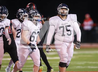 Thumbnail 1 in Oil City vs Meadville (PIAA D10 4A Semifinal) photogallery.