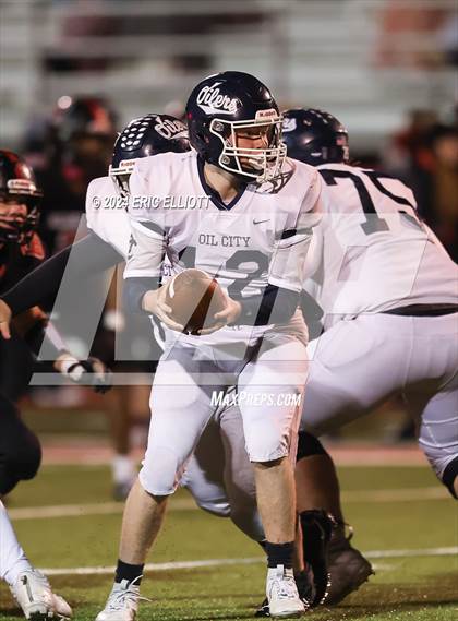 Thumbnail 1 in Oil City vs Meadville (PIAA D10 4A Semifinal) photogallery.