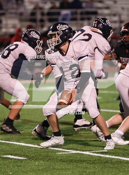 Thumbnail 3 in Oil City vs Meadville (PIAA D10 4A Semifinal) photogallery.