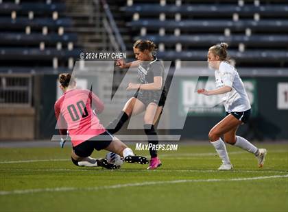 Thumbnail 2 in Lutheran vs. Evergreen (CHSAA 4A Championship) photogallery.