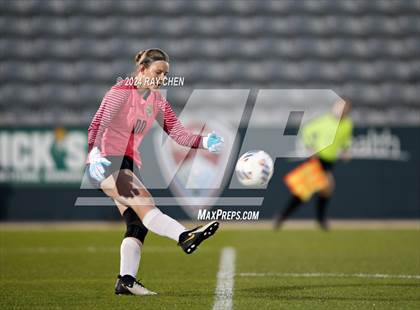 Thumbnail 3 in Lutheran vs. Evergreen (CHSAA 4A Championship) photogallery.