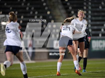 Thumbnail 2 in Lutheran vs. Evergreen (CHSAA 4A Championship) photogallery.