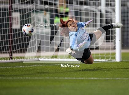 Thumbnail 2 in Lutheran vs. Evergreen (CHSAA 4A Championship) photogallery.