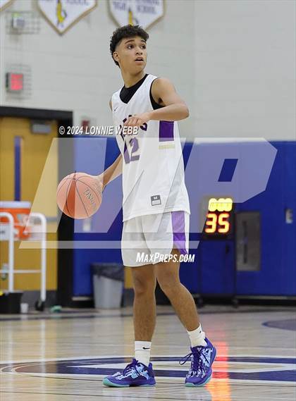Thumbnail 2 in Clarkstown North vs. Somers (Pelham Booster Club Tournament) photogallery.