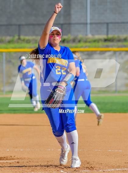 Thumbnail 1 in Clairemont @ Grossmont photogallery.