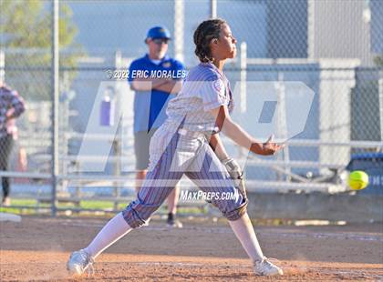 Thumbnail 1 in Clairemont @ Grossmont photogallery.