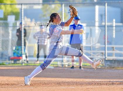 Thumbnail 3 in Clairemont @ Grossmont photogallery.
