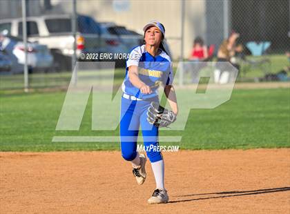 Thumbnail 3 in Clairemont @ Grossmont photogallery.
