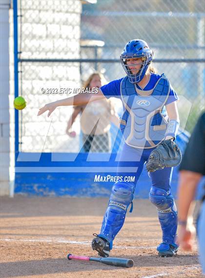 Thumbnail 2 in Clairemont @ Grossmont photogallery.