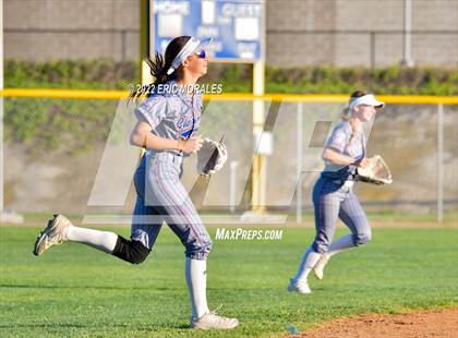 Thumbnail 1 in Clairemont @ Grossmont photogallery.