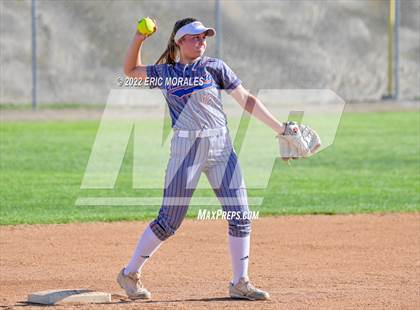 Thumbnail 2 in Clairemont @ Grossmont photogallery.