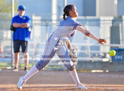 Thumbnail 1 in Clairemont @ Grossmont photogallery.