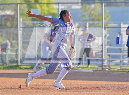 Thumbnail 3 in Clairemont @ Grossmont photogallery.