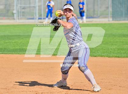 Thumbnail 2 in Clairemont @ Grossmont photogallery.