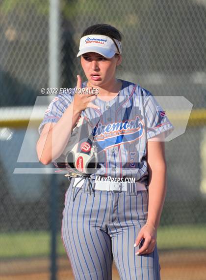 Thumbnail 3 in Clairemont @ Grossmont photogallery.