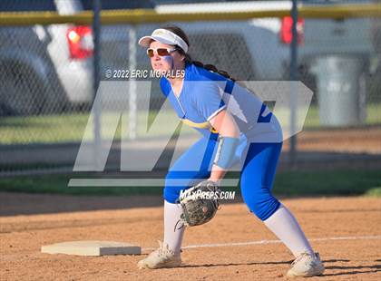 Thumbnail 3 in Clairemont @ Grossmont photogallery.