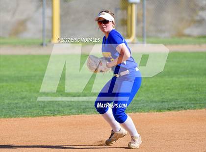 Thumbnail 3 in Clairemont @ Grossmont photogallery.