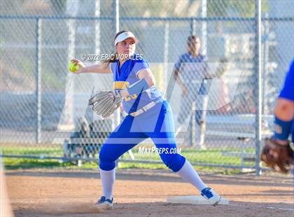 Thumbnail 3 in Clairemont @ Grossmont photogallery.
