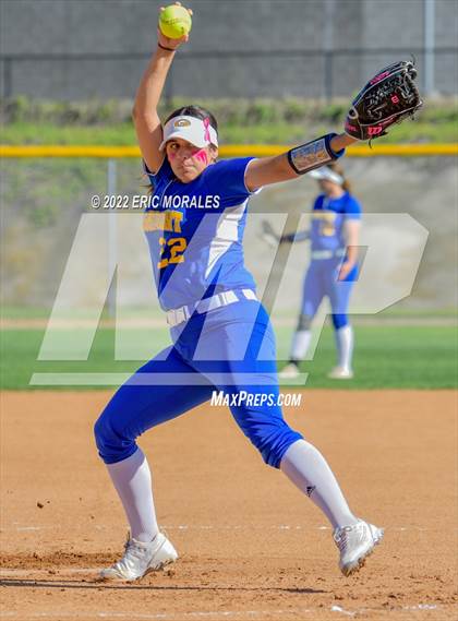 Thumbnail 2 in Clairemont @ Grossmont photogallery.