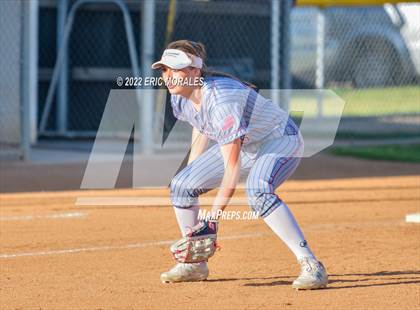 Thumbnail 2 in Clairemont @ Grossmont photogallery.