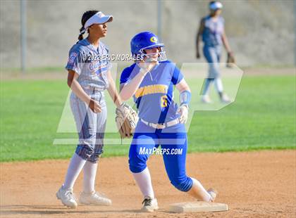 Thumbnail 2 in Clairemont @ Grossmont photogallery.