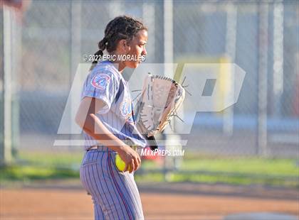Thumbnail 2 in Clairemont @ Grossmont photogallery.