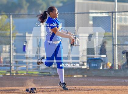 Thumbnail 3 in Clairemont @ Grossmont photogallery.