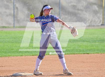 Thumbnail 1 in Clairemont @ Grossmont photogallery.