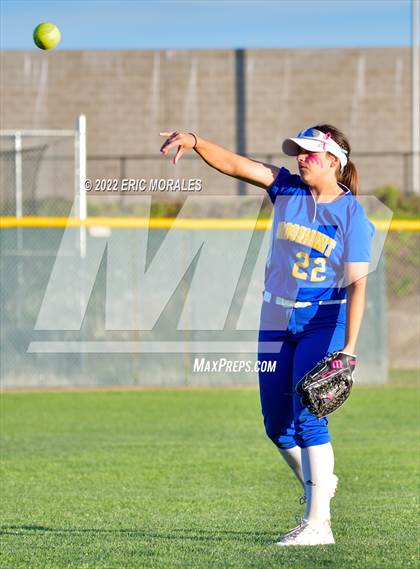 Thumbnail 2 in Clairemont @ Grossmont photogallery.