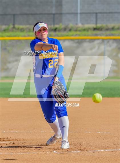 Thumbnail 2 in Clairemont @ Grossmont photogallery.