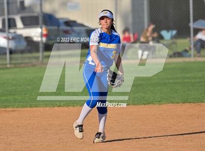 Thumbnail 1 in Clairemont @ Grossmont photogallery.