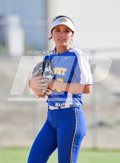 Thumbnail 1 in Clairemont @ Grossmont photogallery.