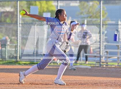 Thumbnail 2 in Clairemont @ Grossmont photogallery.