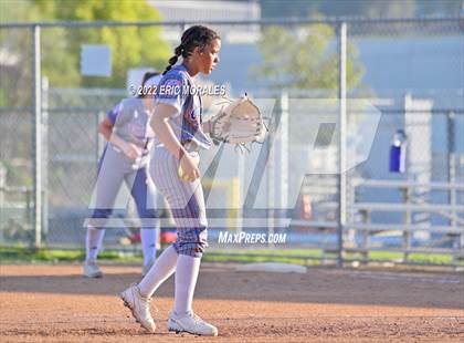 Thumbnail 1 in Clairemont @ Grossmont photogallery.