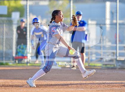 Thumbnail 2 in Clairemont @ Grossmont photogallery.