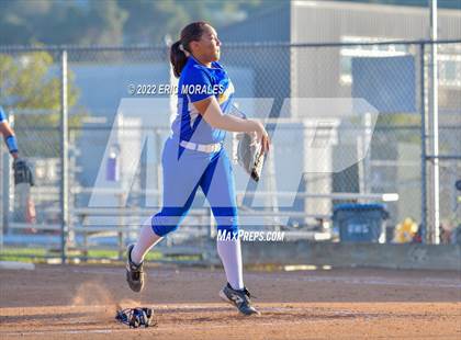 Thumbnail 2 in Clairemont @ Grossmont photogallery.