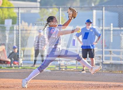 Thumbnail 1 in Clairemont @ Grossmont photogallery.