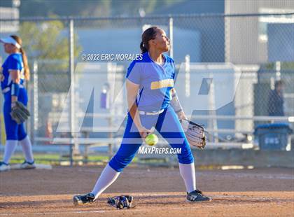 Thumbnail 1 in Clairemont @ Grossmont photogallery.