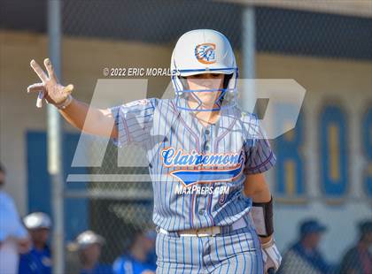 Thumbnail 3 in Clairemont @ Grossmont photogallery.