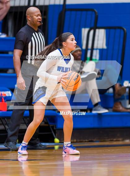 Thumbnail 3 in Concord Academy vs. Lake Norman (Phenom Lakesgiving) photogallery.
