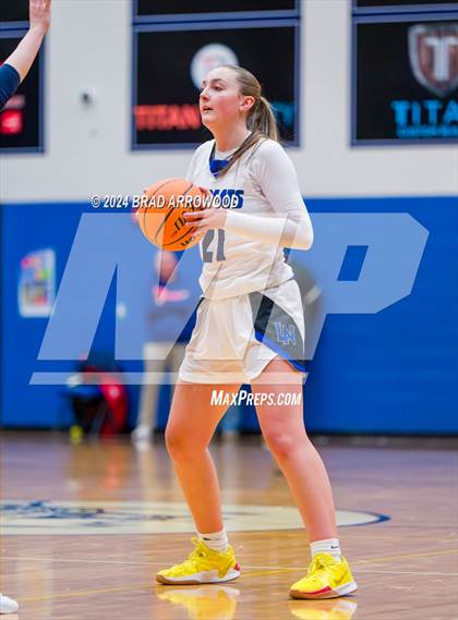 Thumbnail 1 in Concord Academy vs. Lake Norman (Phenom Lakesgiving) photogallery.