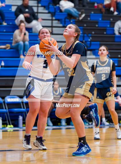 Thumbnail 1 in Concord Academy vs. Lake Norman (Phenom Lakesgiving) photogallery.