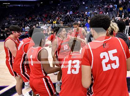 Thumbnail 3 in Harvard-Westlake vs. Salesian College Preparatory (CIF State Open Div. Final) photogallery.