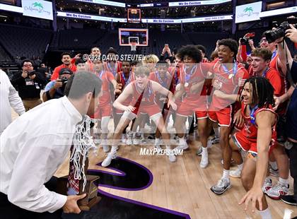 Thumbnail 3 in Harvard-Westlake vs. Salesian College Preparatory (CIF State Open Div. Final) photogallery.