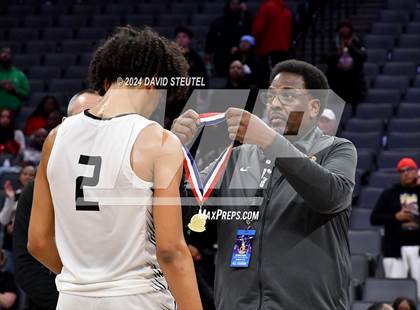 Thumbnail 3 in Harvard-Westlake vs. Salesian College Preparatory (CIF State Open Div. Final) photogallery.