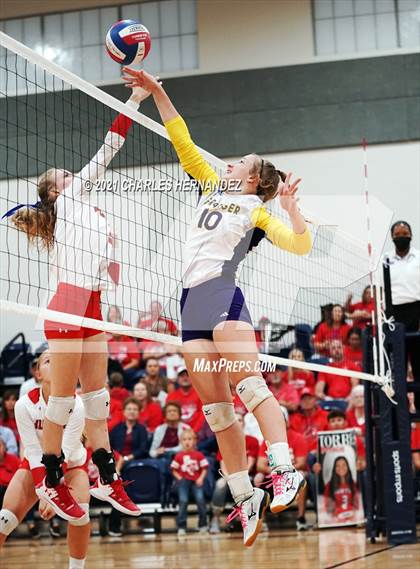 Thumbnail 1 in Burton vs. Granger (UIL 2A Bi-District Playoff) photogallery.