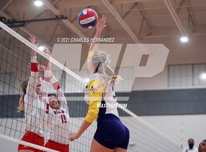 Thumbnail 3 in Burton vs. Granger (UIL 2A Bi-District Playoff) photogallery.