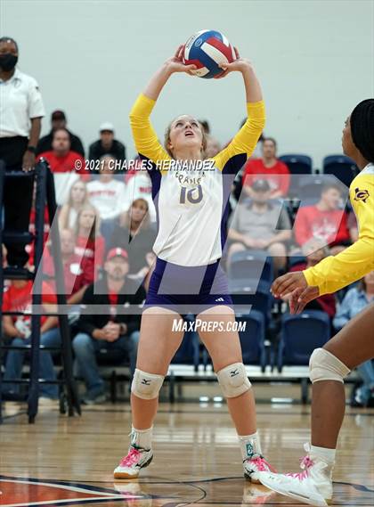 Thumbnail 2 in Burton vs. Granger (UIL 2A Bi-District Playoff) photogallery.