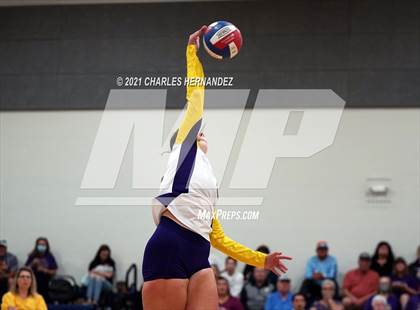 Thumbnail 3 in Burton vs. Granger (UIL 2A Bi-District Playoff) photogallery.