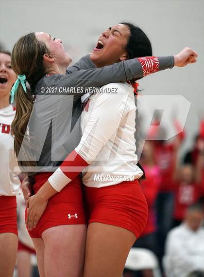 Thumbnail 1 in Burton vs. Granger (UIL 2A Bi-District Playoff) photogallery.